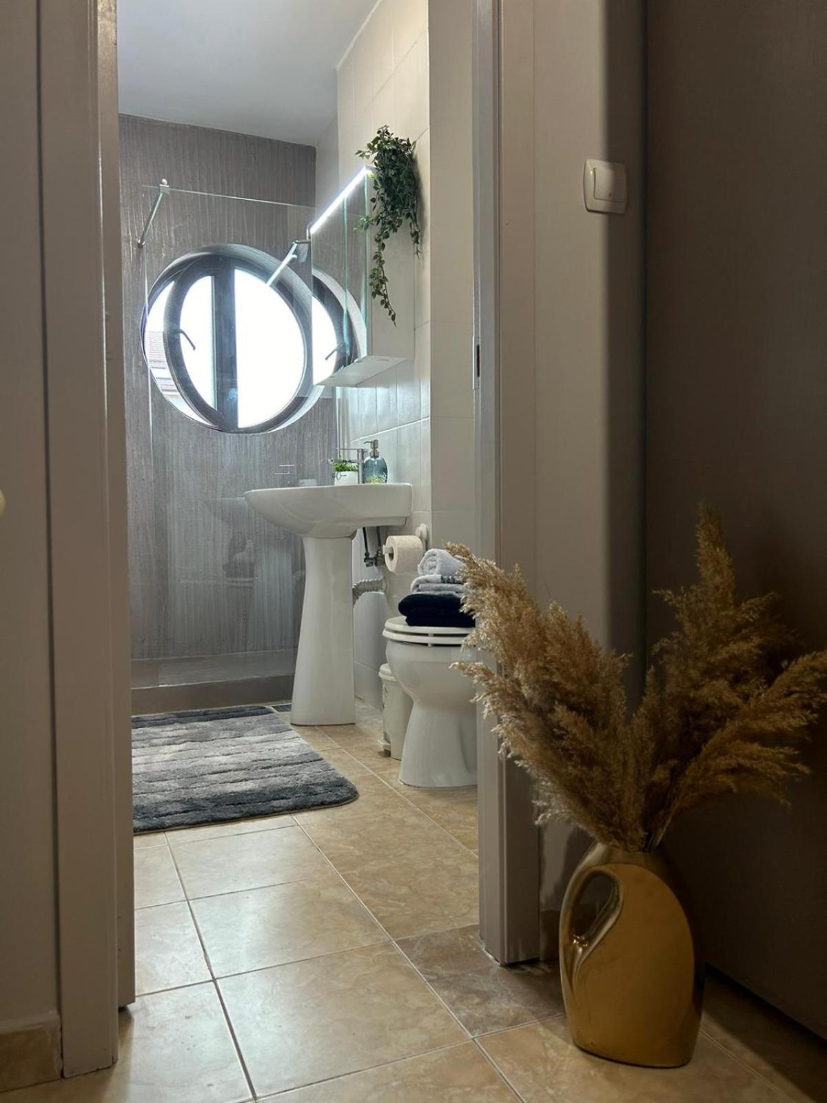 Luxury Studio Плоешти Экстерьер фото